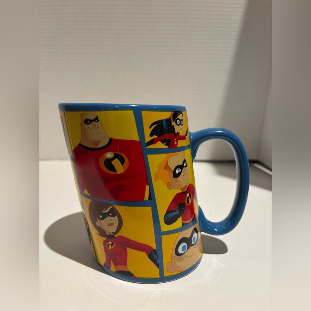 SOLD The Incredibles SLANTED Mug Disney Pixar Large Coffee Cup 24 oz
